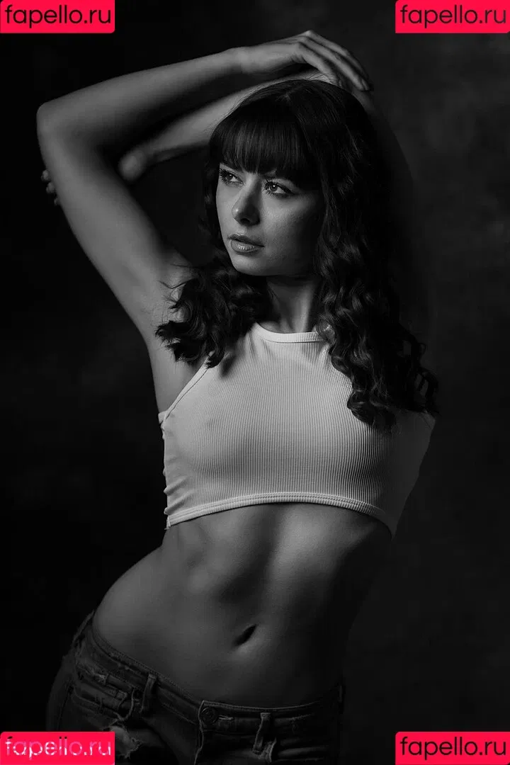 Sophia Gray / SophiaGray / sophiamjgray Onlyfans Photo Gallery 