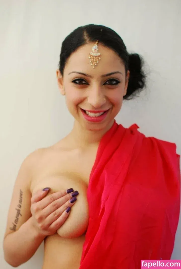 Shanti Dynamite Onlyfans Photo Gallery 