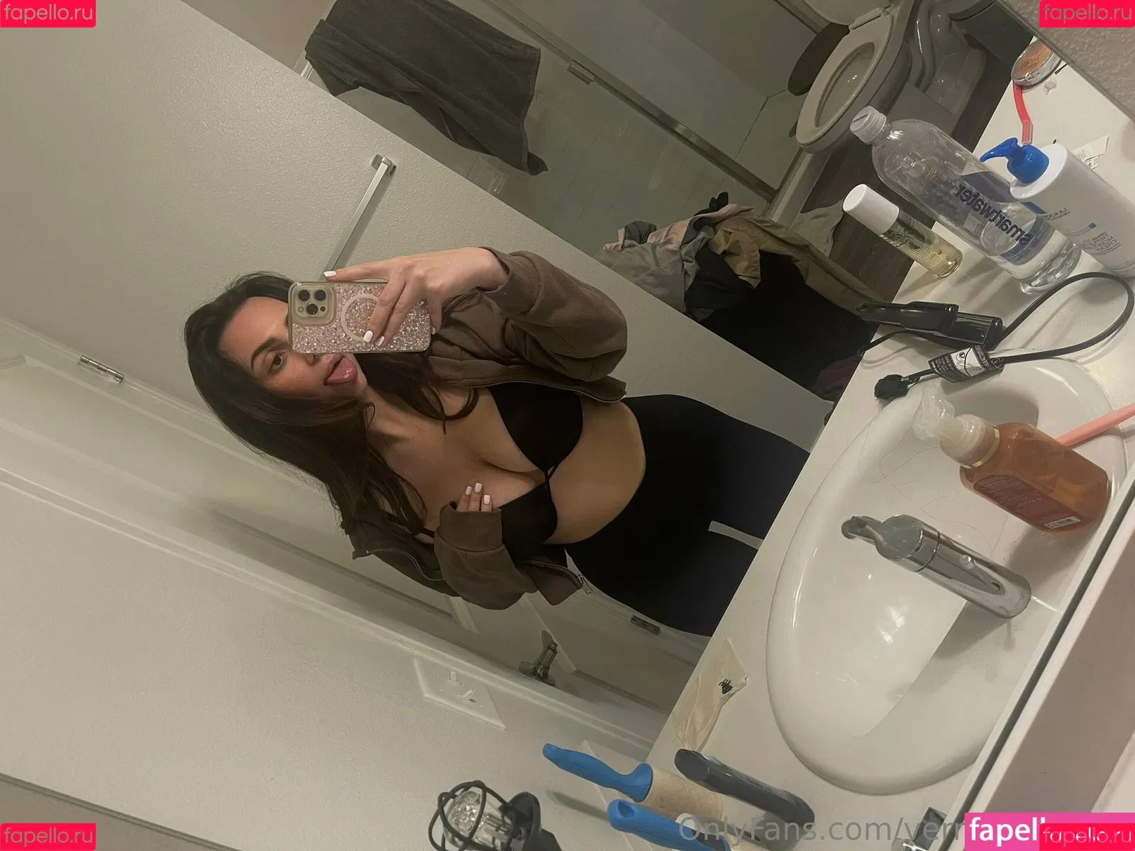Veronicastar / starveronica_official / verronicastarrr Onlyfans Photo Gallery 