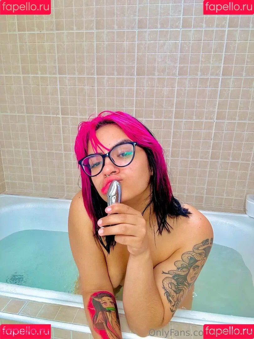 r.e.rosario / roseiaro Onlyfans Photo Gallery 
