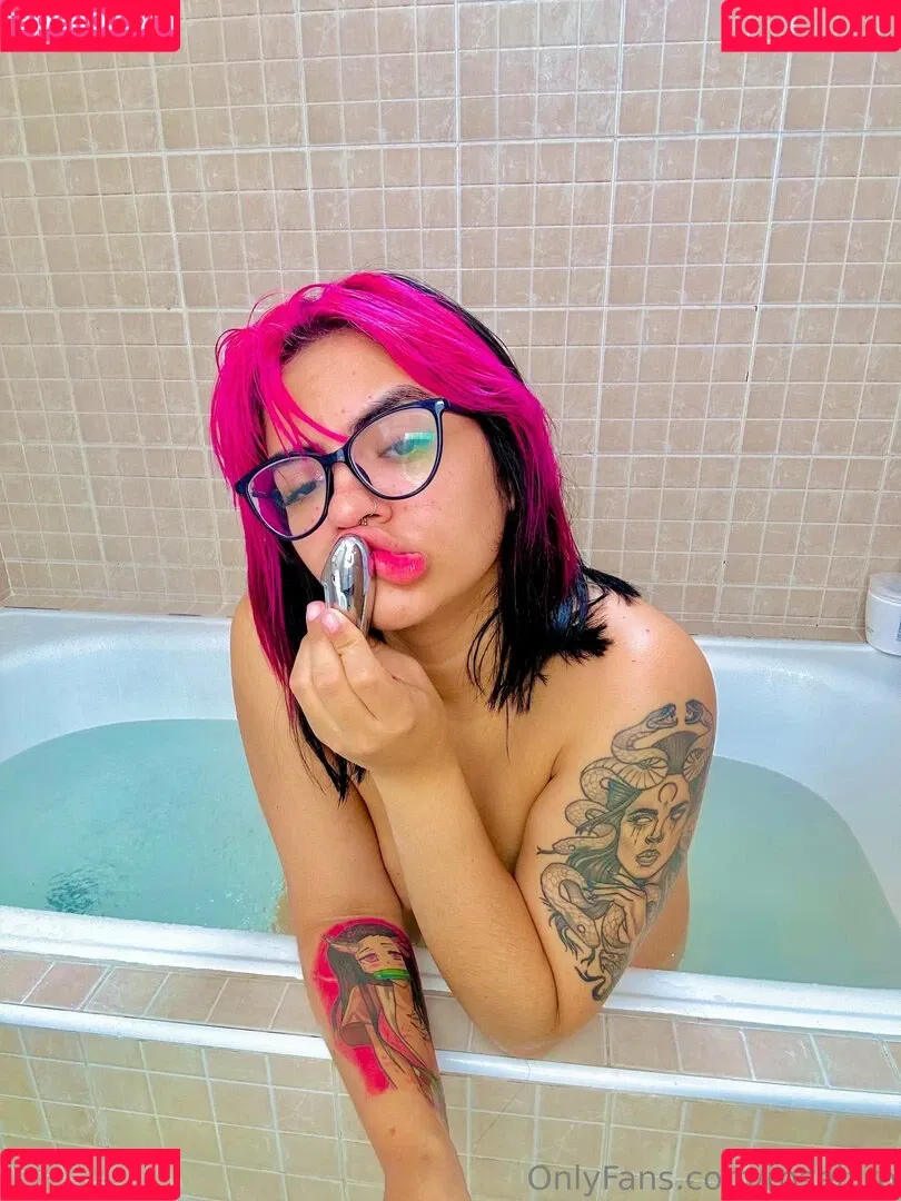 r.e.rosario / roseiaro Onlyfans Photo Gallery 
