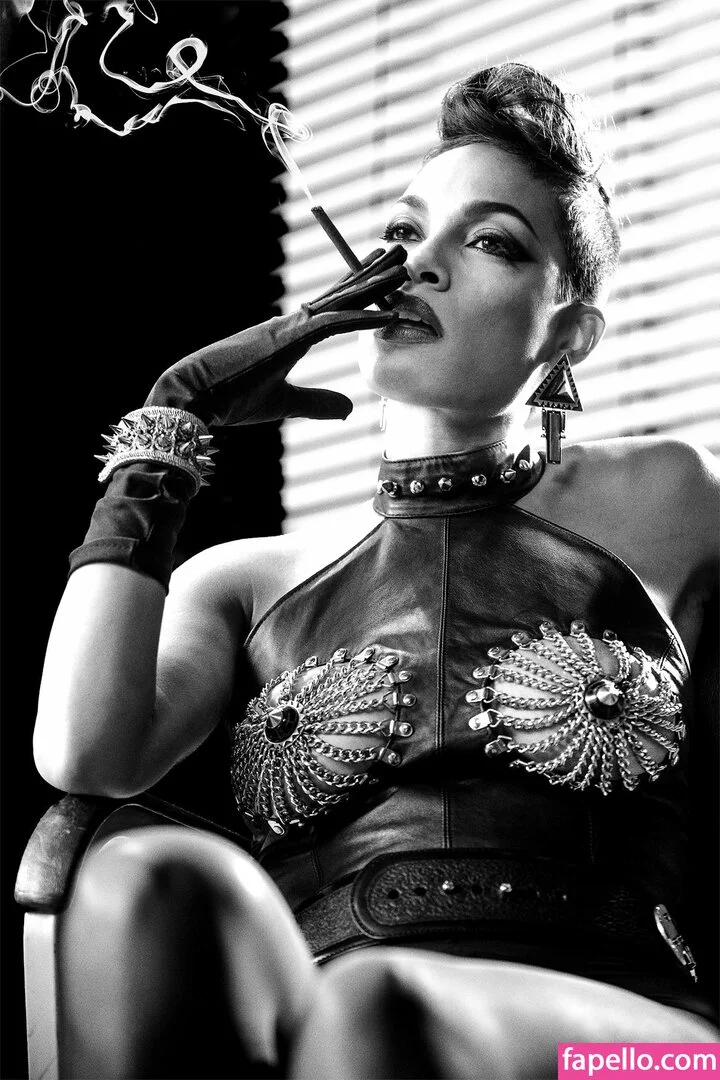 r.e.rosario / roseiaro Onlyfans Photo Gallery 