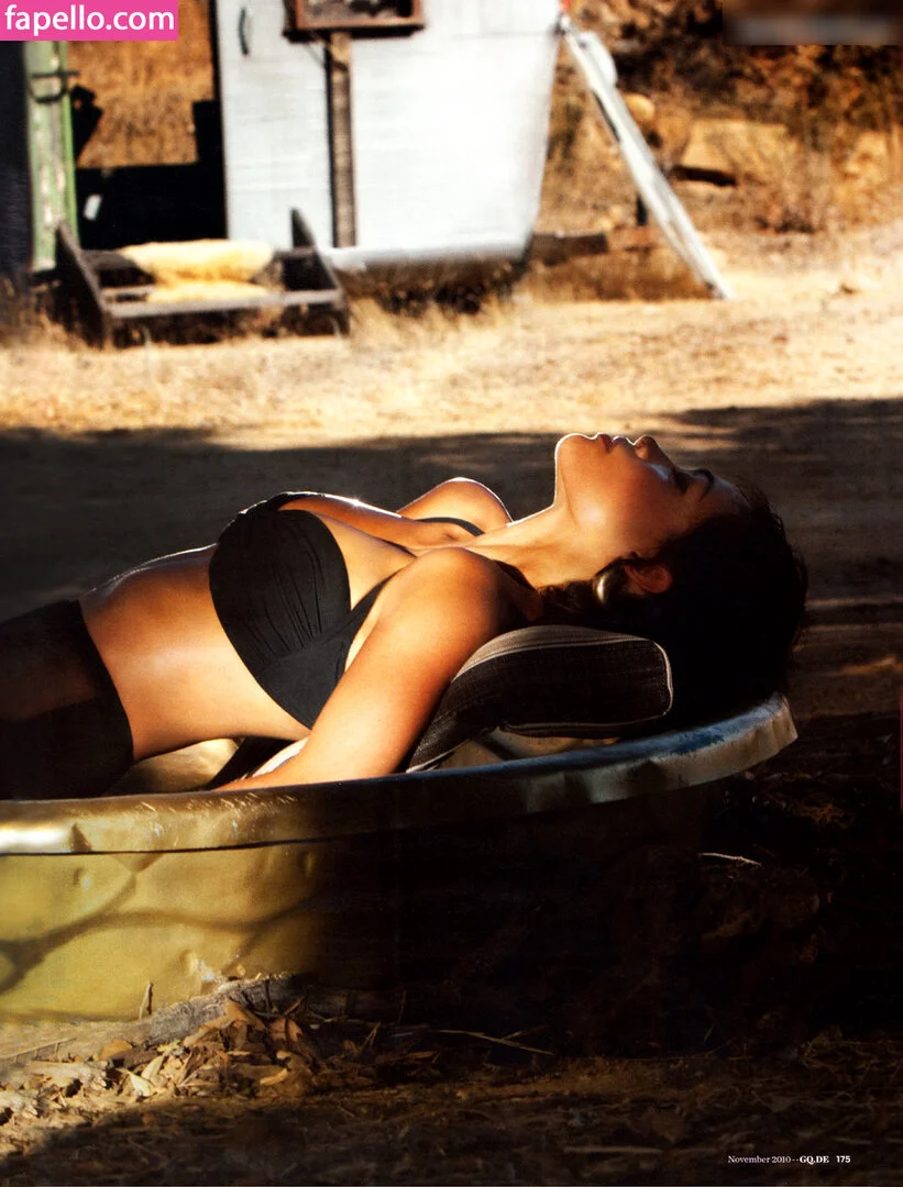 r.e.rosario / roseiaro Onlyfans Photo Gallery 