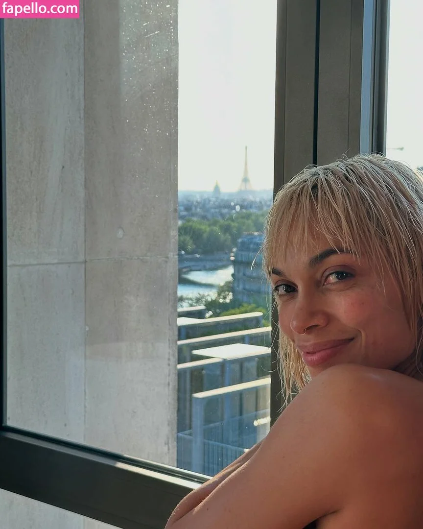 r.e.rosario / roseiaro Onlyfans Photo Gallery 