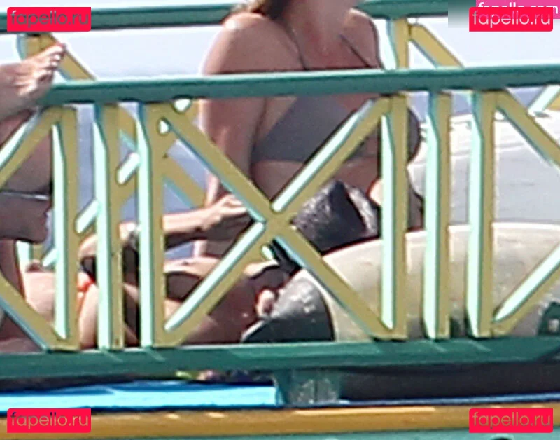 r.e.rosario / roseiaro Onlyfans Photo Gallery 