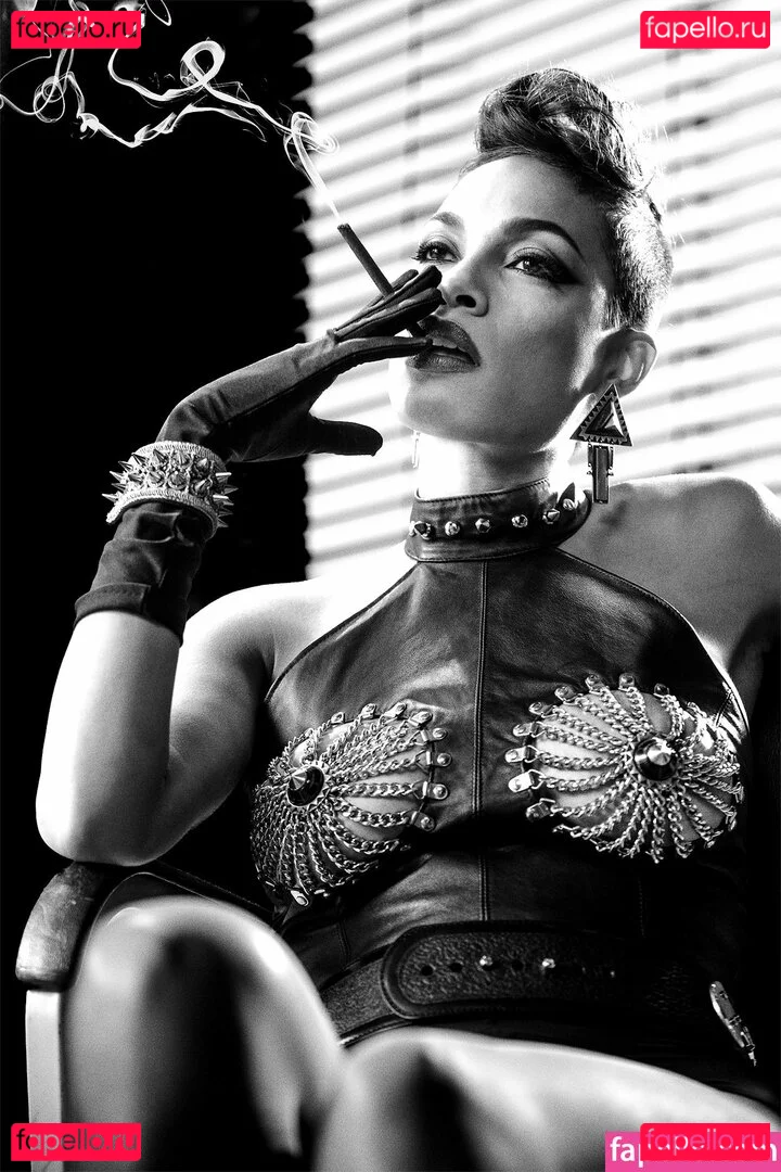 r.e.rosario / roseiaro Onlyfans Photo Gallery 