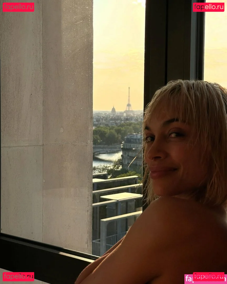 r.e.rosario / roseiaro Onlyfans Photo Gallery 