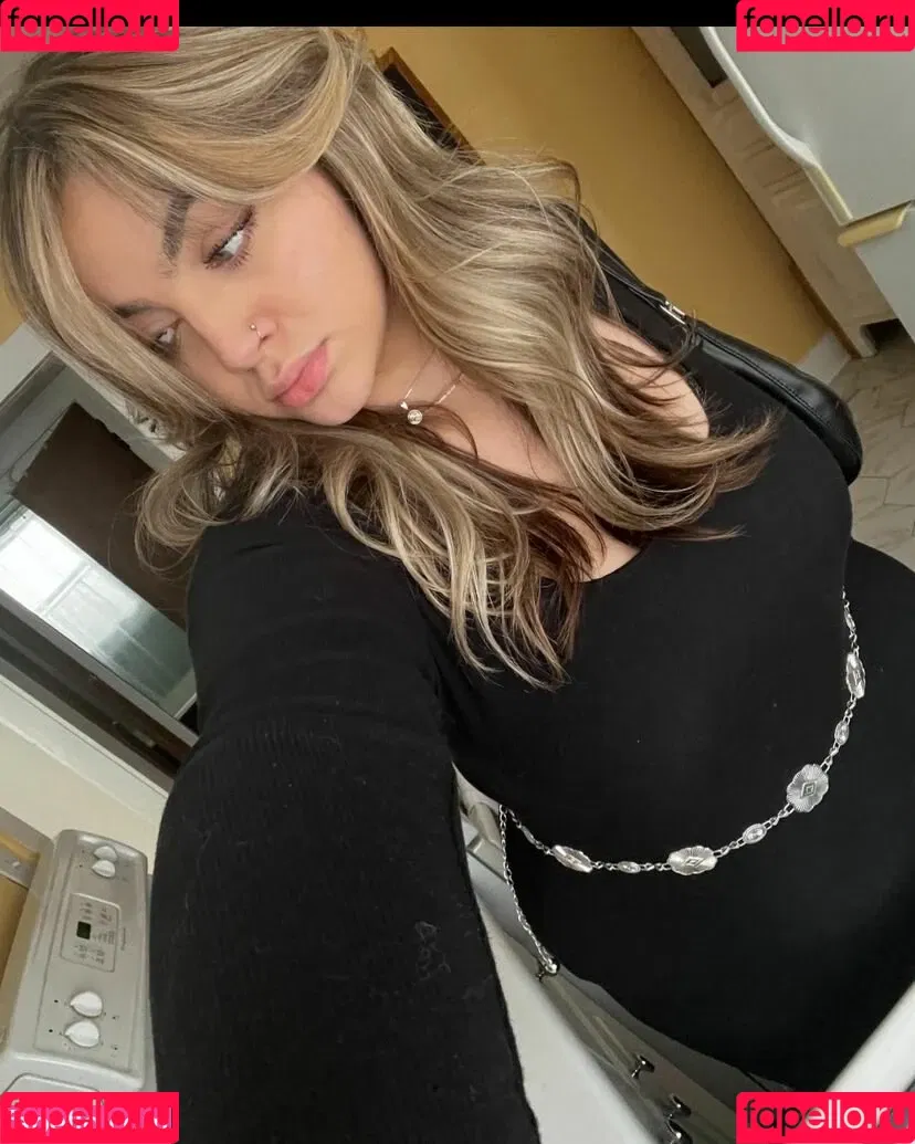 squishiebear / squishiebearr / squishiebearrr Onlyfans Photo Gallery 