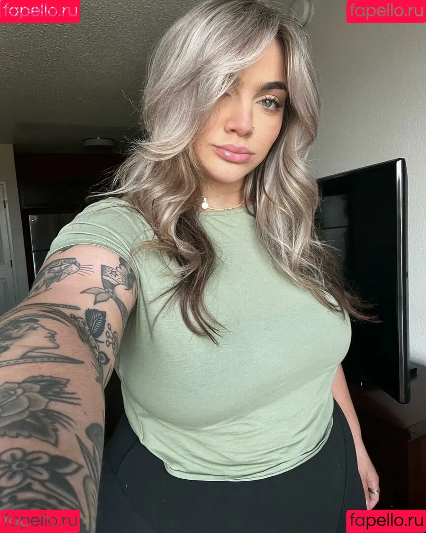 squishiebear / squishiebearr / squishiebearrr Onlyfans Photo Gallery 