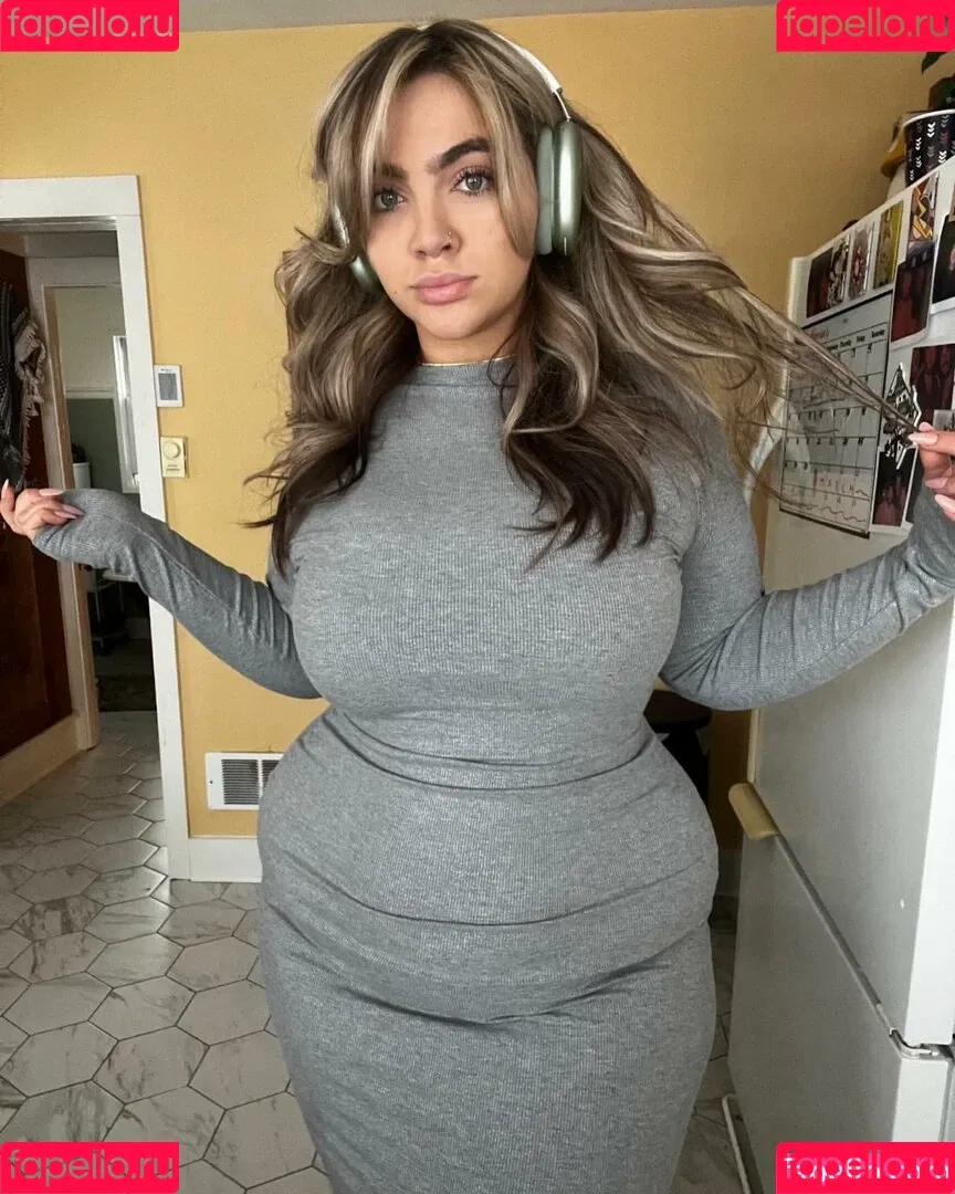squishiebear / squishiebearr / squishiebearrr Onlyfans Photo Gallery 