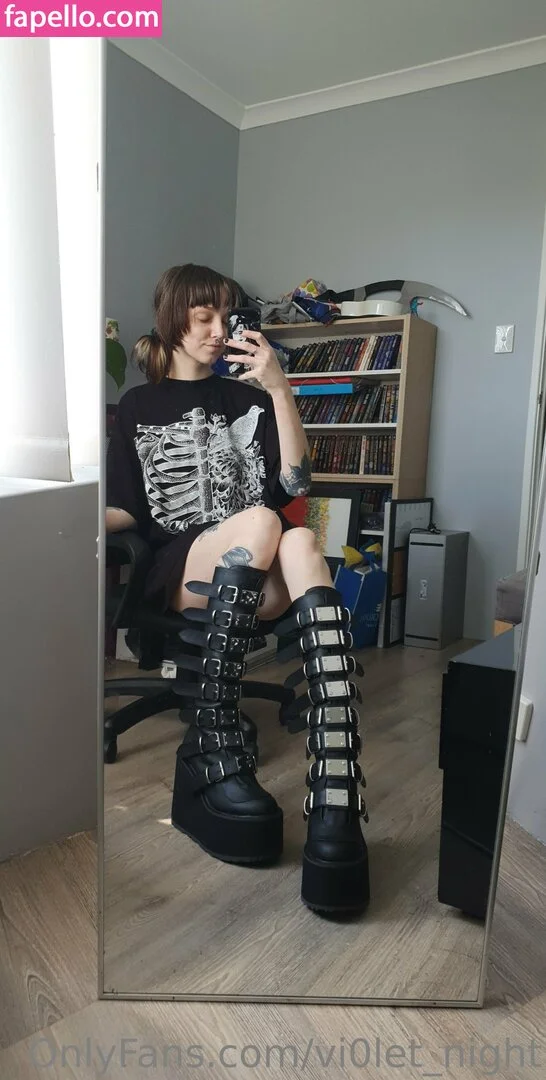 vi0let_night / vi0letnights_ Onlyfans Photo Gallery 
