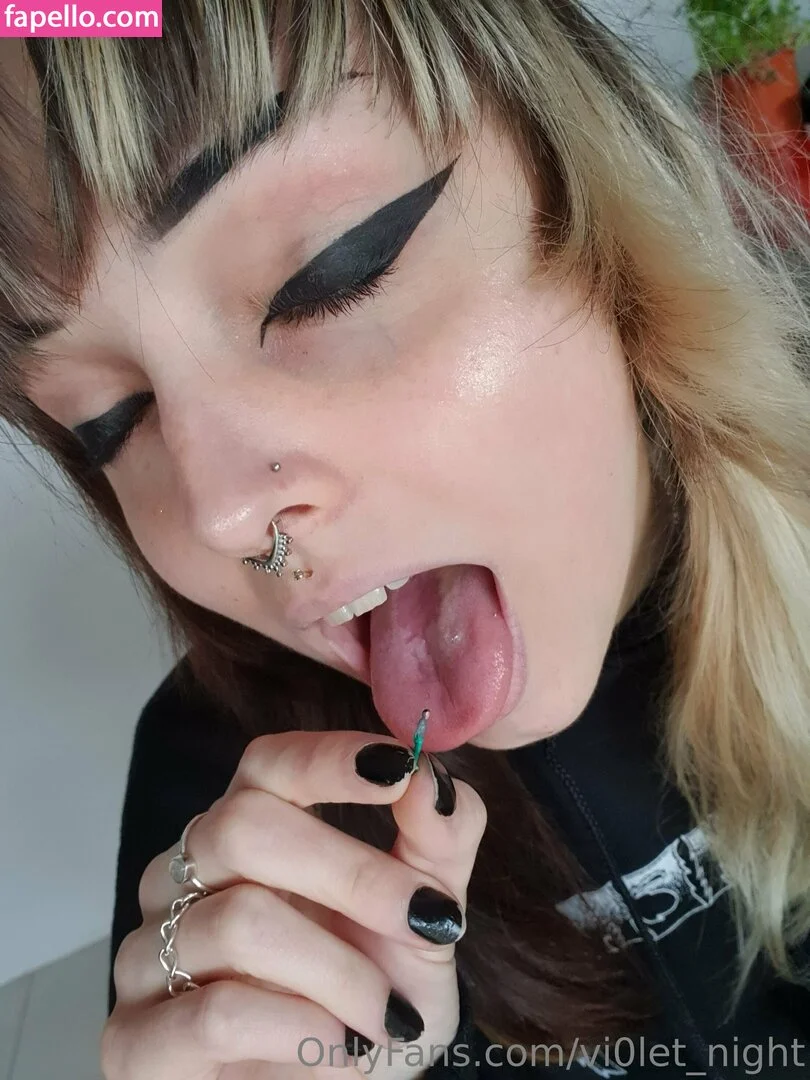 vi0let_night / vi0letnights_ Onlyfans Photo Gallery 