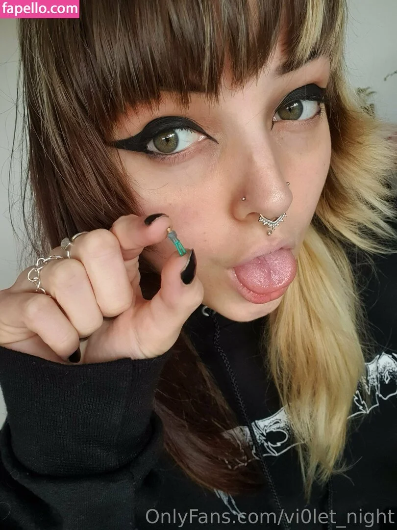 vi0let_night / vi0letnights_ Onlyfans Photo Gallery 