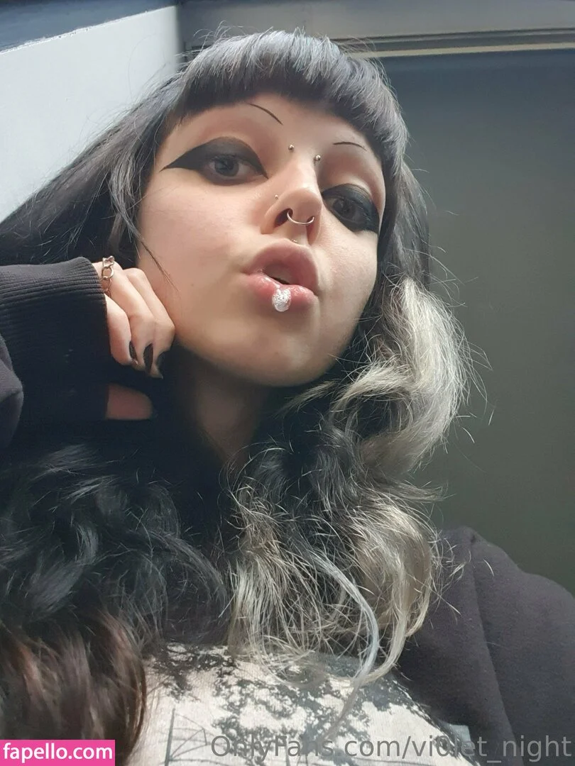 vi0let_night / vi0letnights_ Onlyfans Photo Gallery 