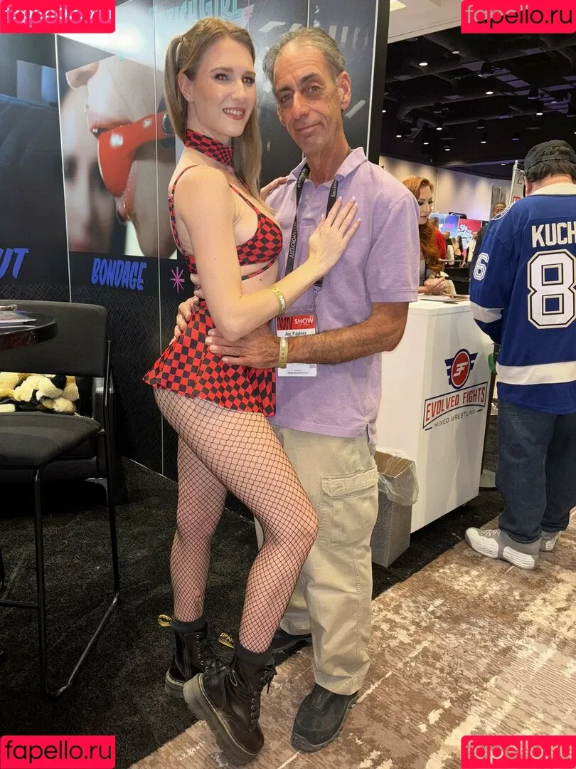 Ashley Lane / ashleylanexxx / priebusss Onlyfans Photo Gallery 