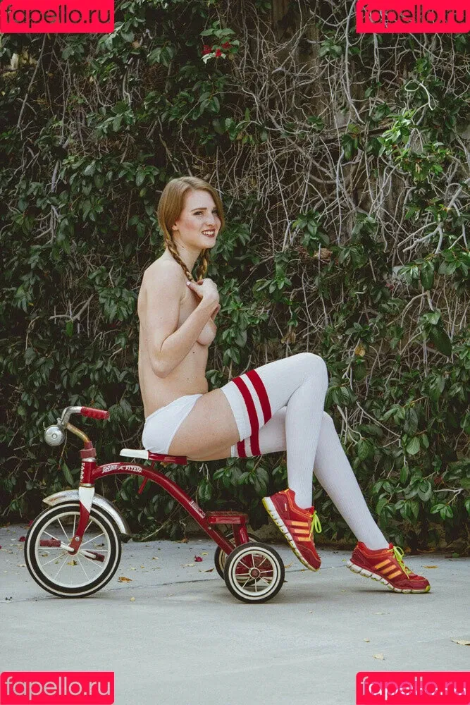 Ashley Lane / ashleylanexxx / priebusss Onlyfans Photo Gallery 