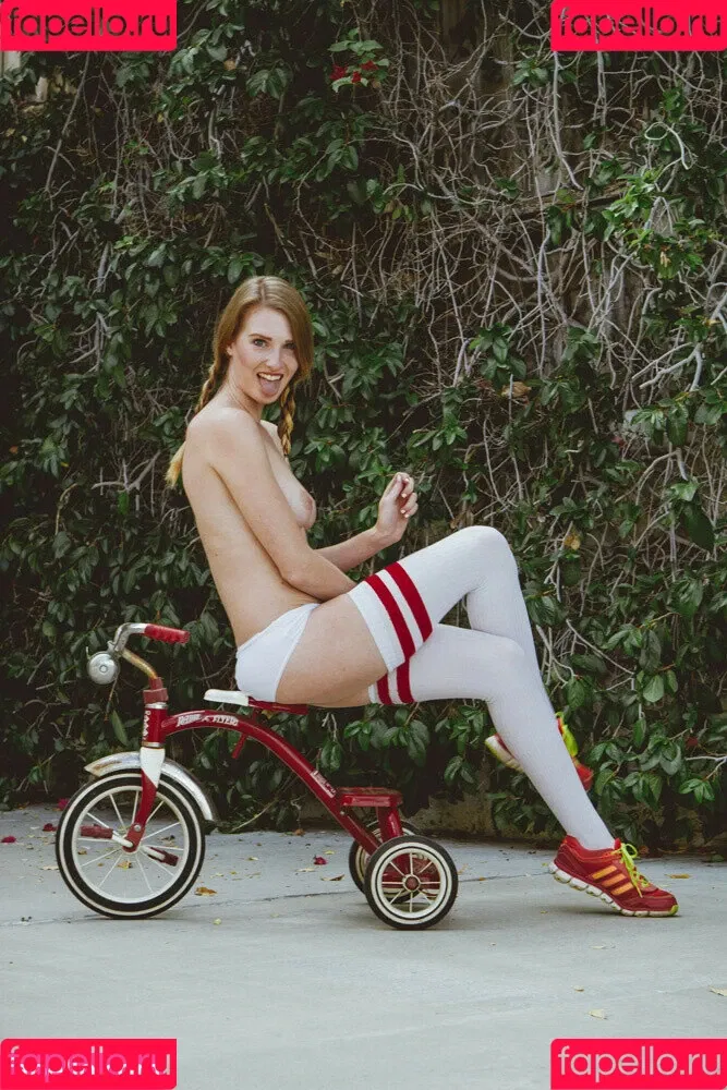 Ashley Lane / ashleylanexxx / priebusss Onlyfans Photo Gallery 