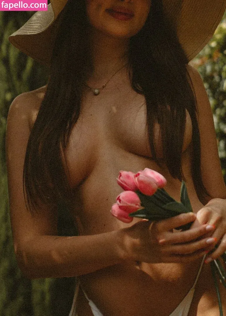 ilanosh / itsilanosh Onlyfans Photo Gallery 