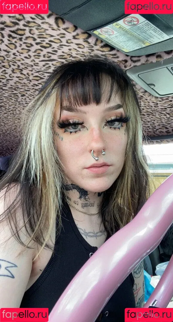 f_urbee / furbee._ / furbs0 Onlyfans Photo Gallery 