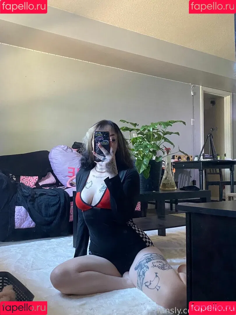 f_urbee / furbee._ / furbs0 Onlyfans Photo Gallery 