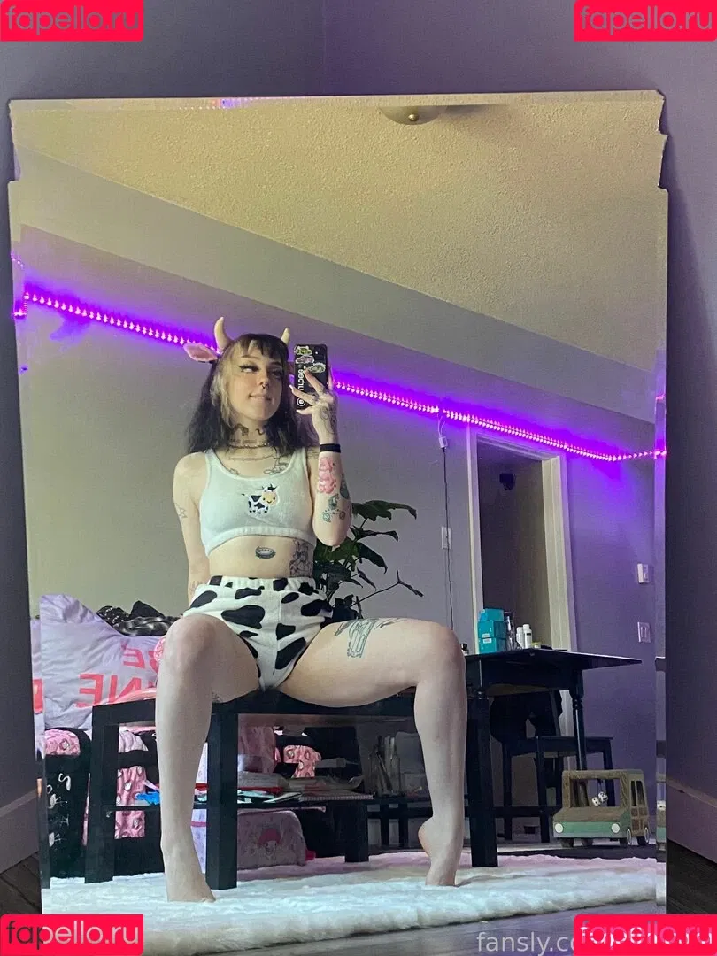 f_urbee / furbee._ / furbs0 Onlyfans Photo Gallery 