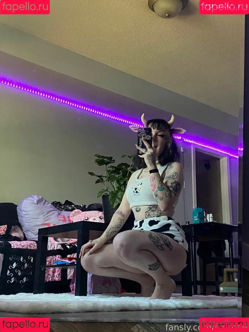 f_urbee / furbee._ / furbs0 Onlyfans Photo Gallery 