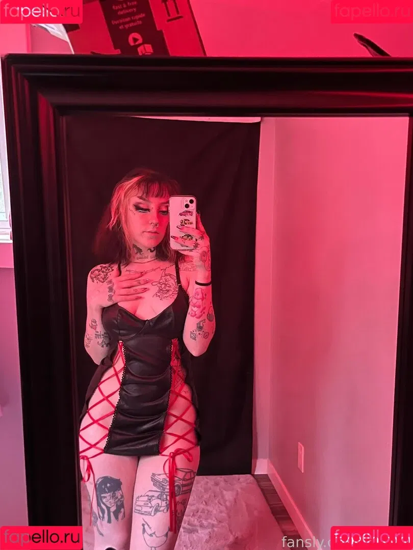 f_urbee / furbee._ / furbs0 Onlyfans Photo Gallery 
