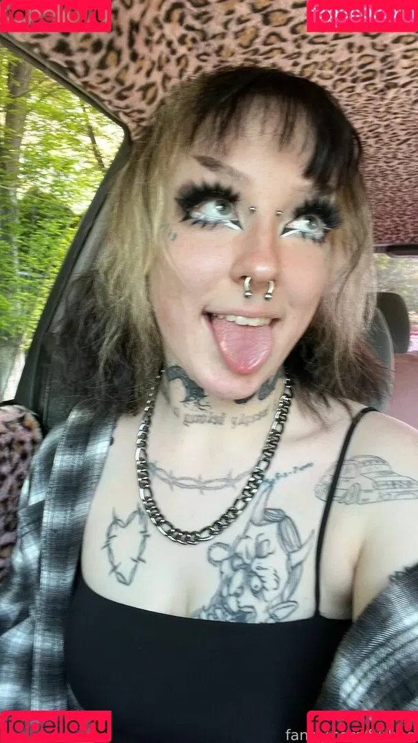 f_urbee / furbee._ / furbs0 Onlyfans Photo Gallery 