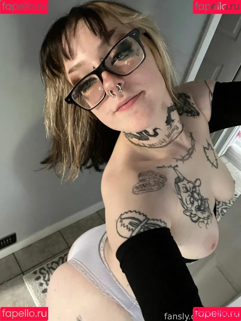 f_urbee / furbee._ / furbs0 Onlyfans Photo Gallery 