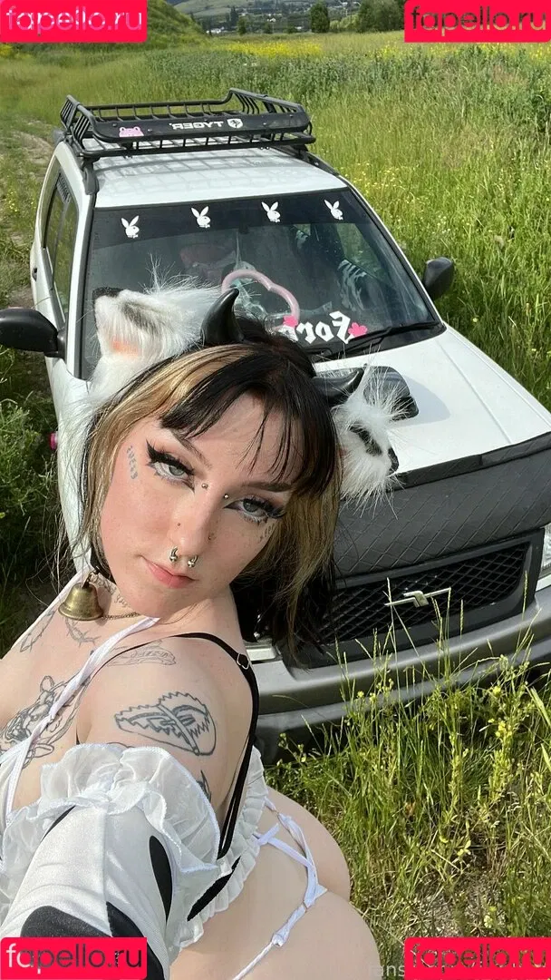 f_urbee / furbee._ / furbs0 Onlyfans Photo Gallery 