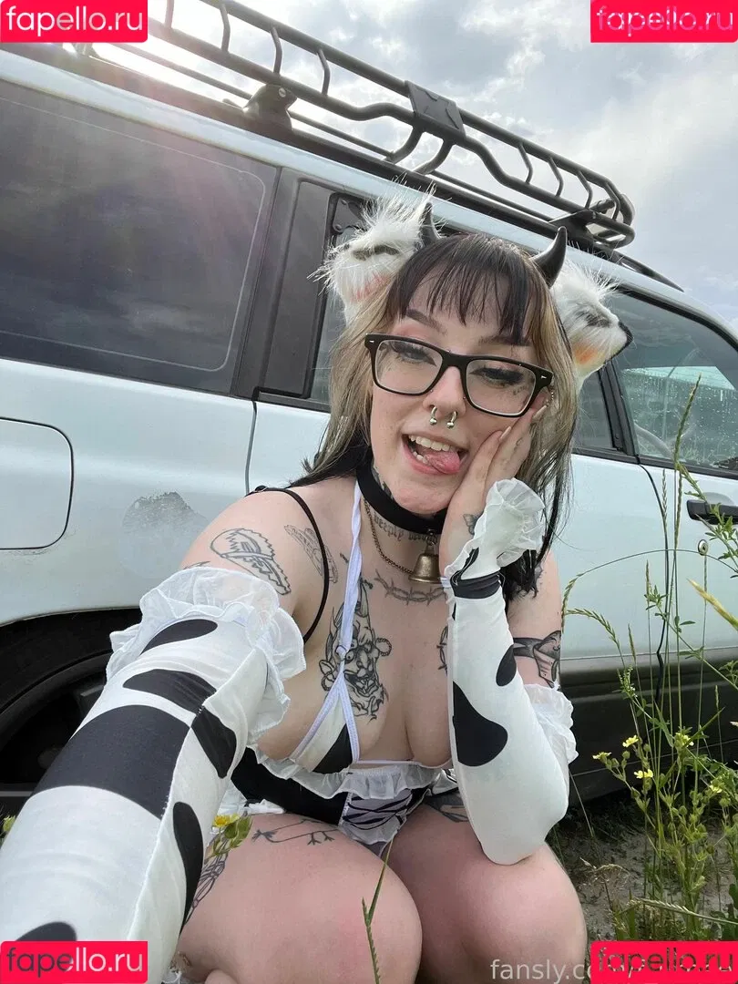 f_urbee / furbee._ / furbs0 Onlyfans Photo Gallery 