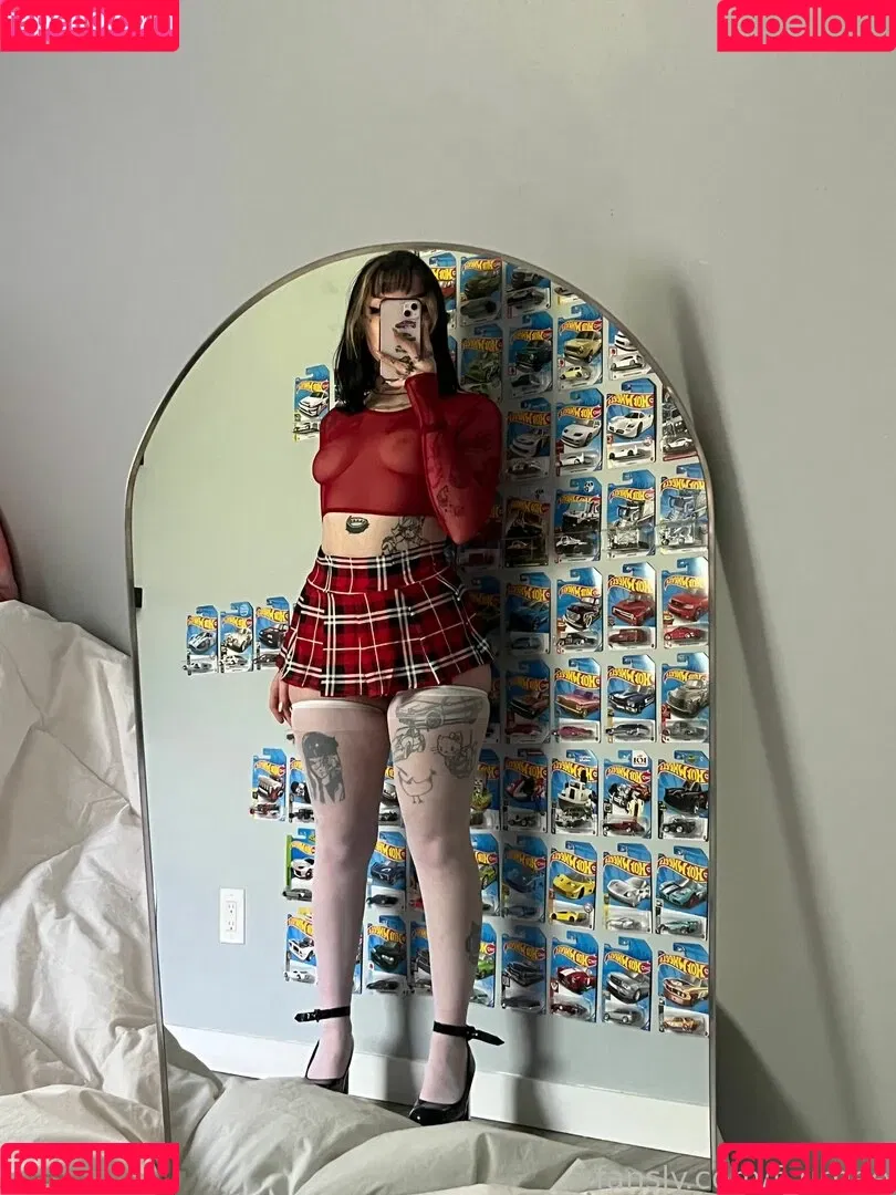f_urbee / furbee._ / furbs0 Onlyfans Photo Gallery 