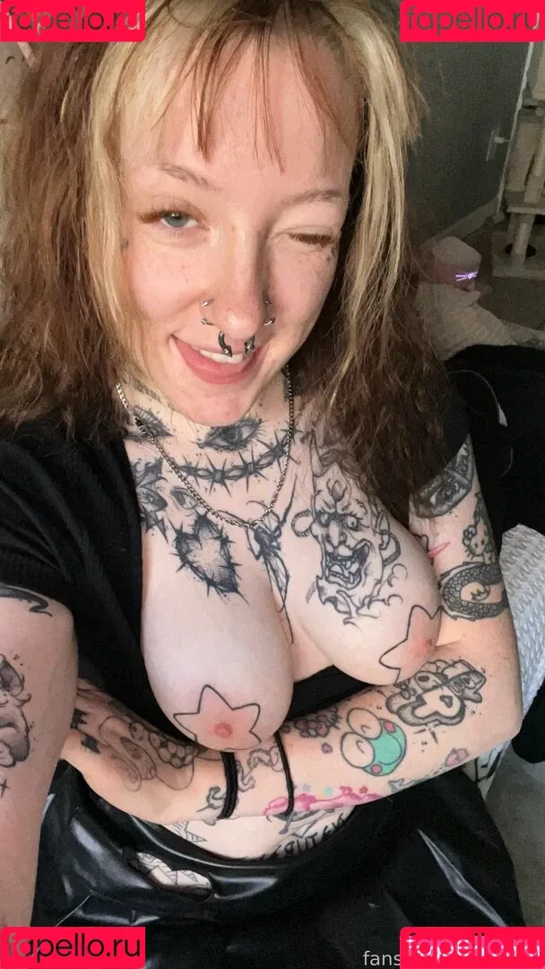f_urbee / furbee._ / furbs0 Onlyfans Photo Gallery 