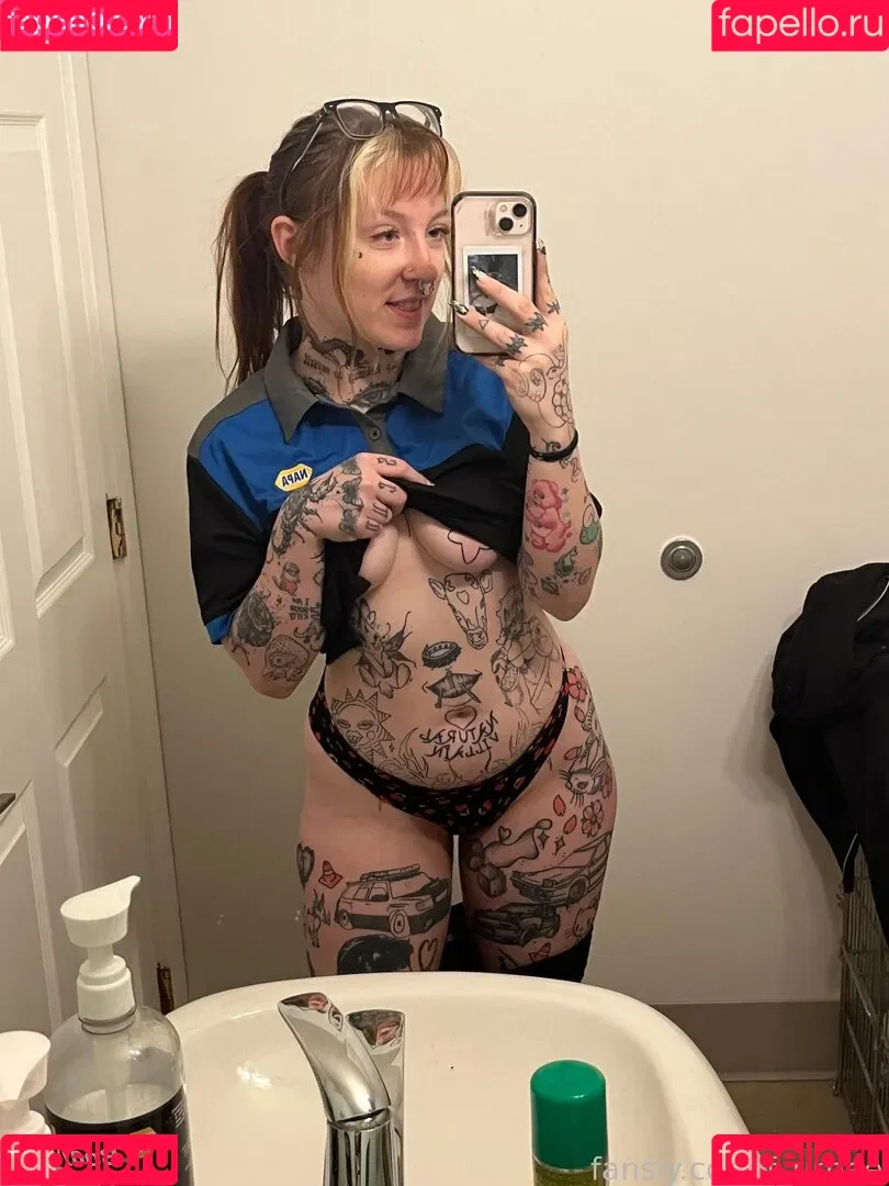 f_urbee / furbee._ / furbs0 Onlyfans Photo Gallery 