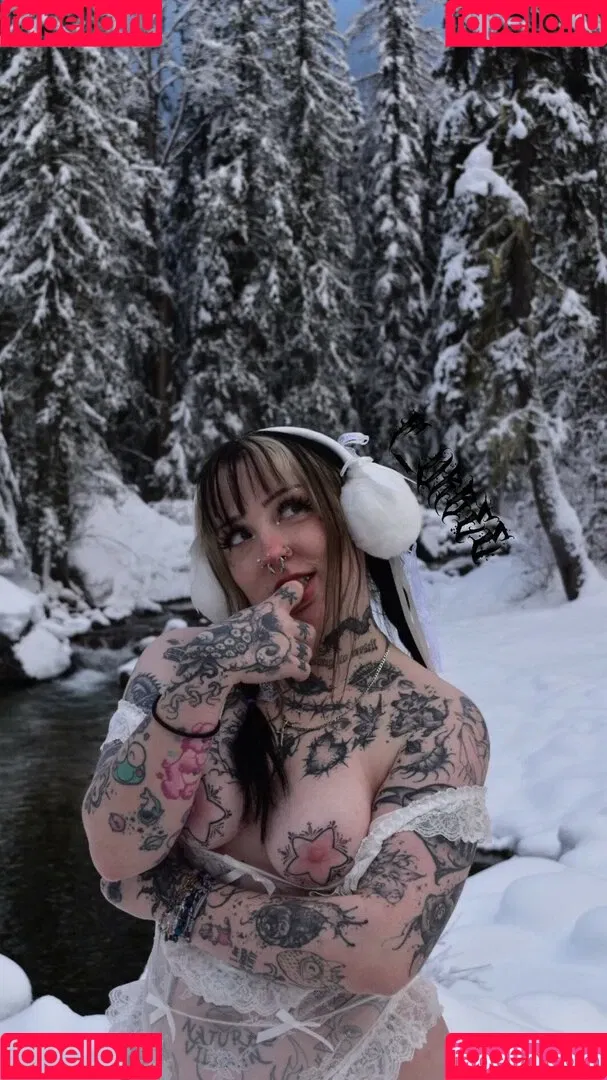 f_urbee / furbee._ / furbs0 Onlyfans Photo Gallery 
