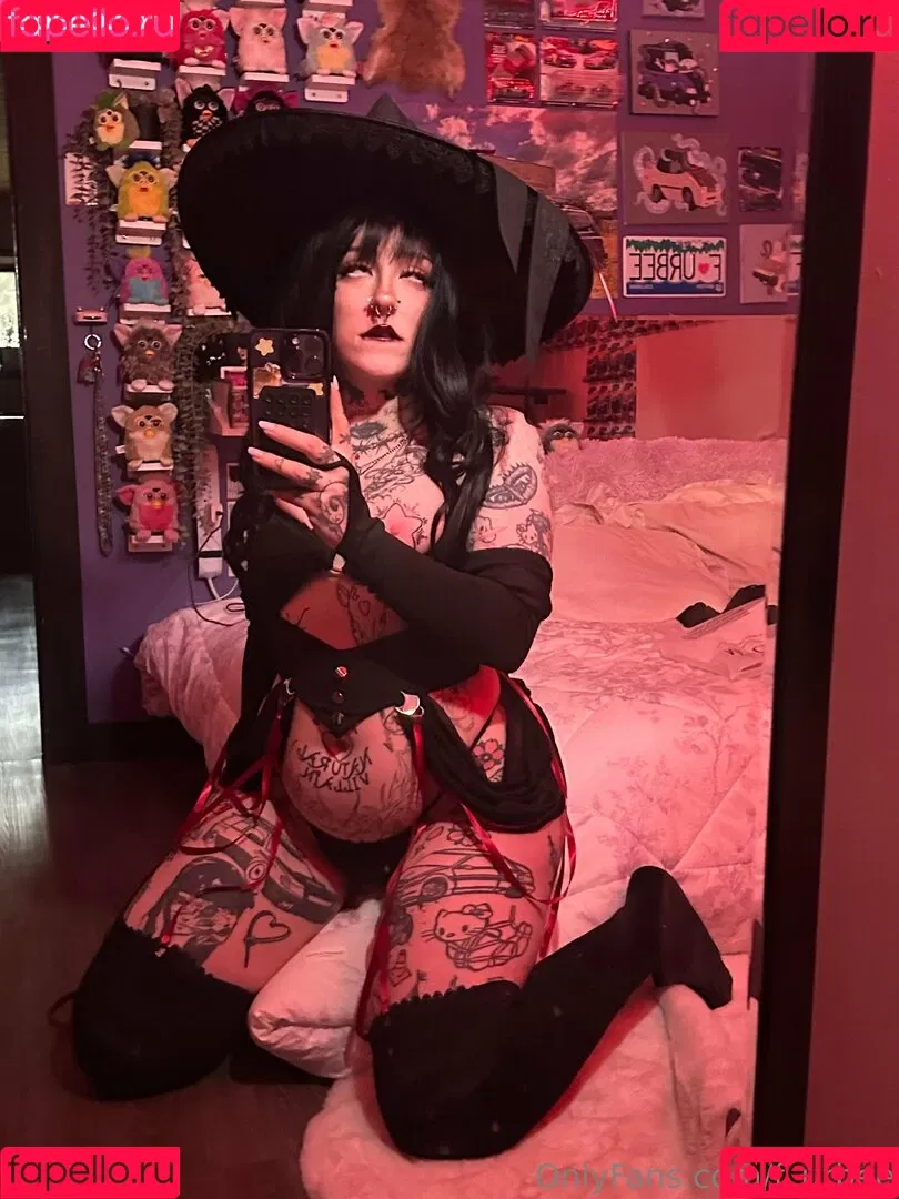 f_urbee / furbee._ / furbs0 Onlyfans Photo Gallery 