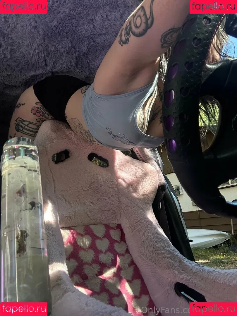 f_urbee / furbee._ / furbs0 Onlyfans Photo Gallery 