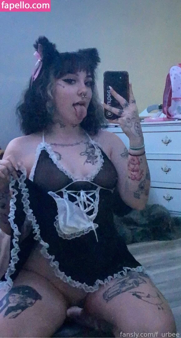 f_urbee / furbee._ / furbs0 Onlyfans Photo Gallery 