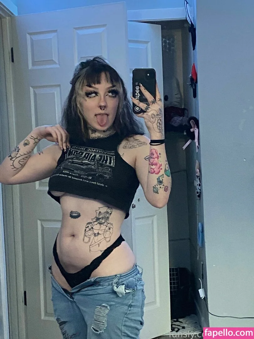 f_urbee / furbee._ / furbs0 Onlyfans Photo Gallery 