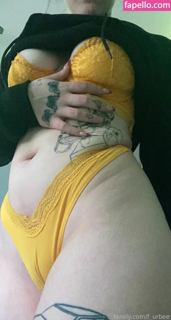 f_urbee / furbee._ / furbs0 Onlyfans Photo Gallery 