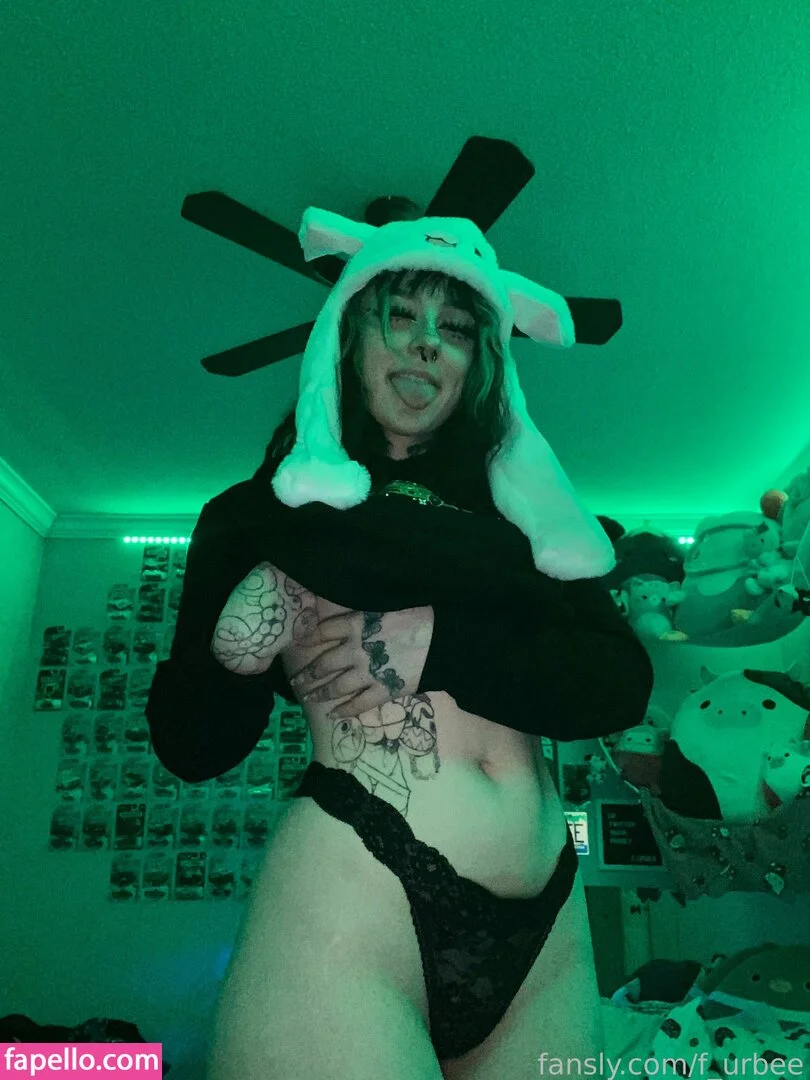 f_urbee / furbee._ / furbs0 Onlyfans Photo Gallery 
