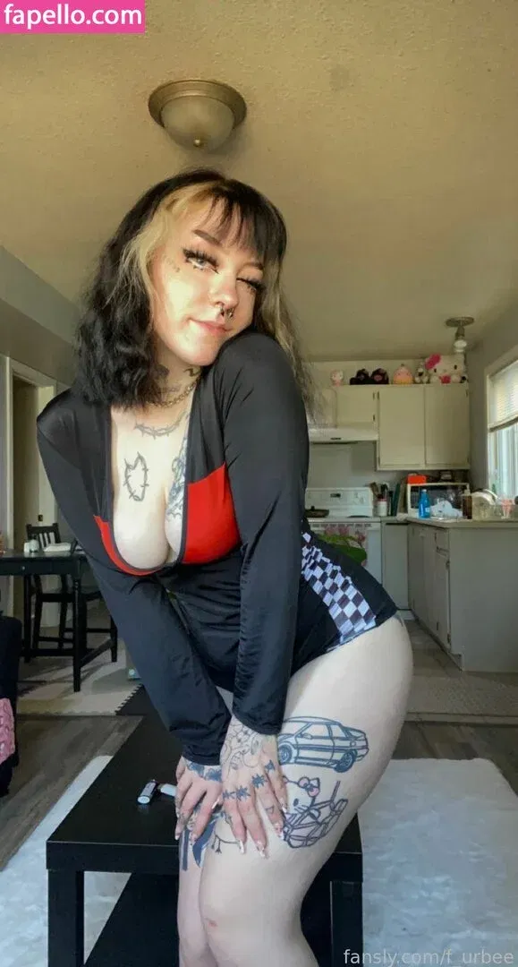 f_urbee / furbee._ / furbs0 Onlyfans Photo Gallery 