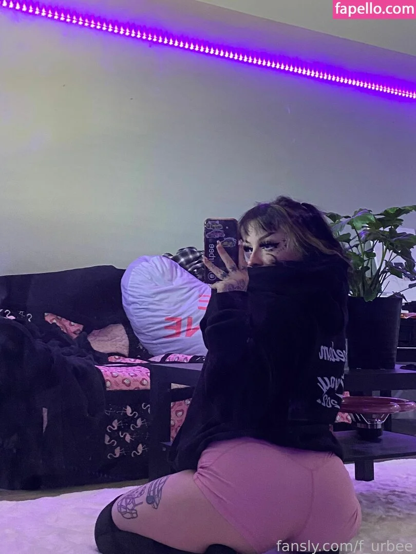 f_urbee / furbee._ / furbs0 Onlyfans Photo Gallery 