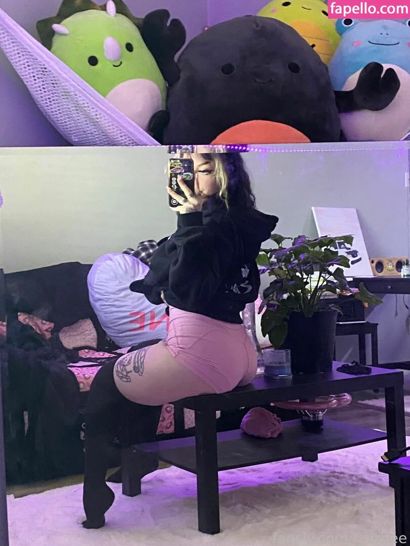 f_urbee / furbee._ / furbs0 Onlyfans Photo Gallery 