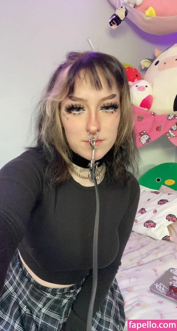 f_urbee / furbee._ / furbs0 Onlyfans Photo Gallery 