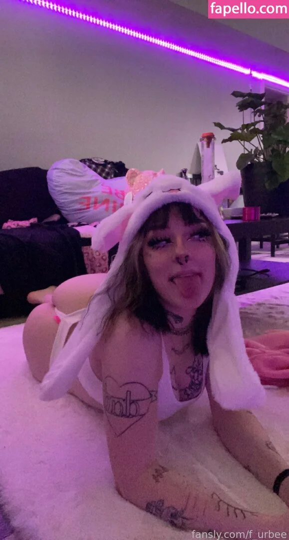 f_urbee / furbee._ / furbs0 Onlyfans Photo Gallery 