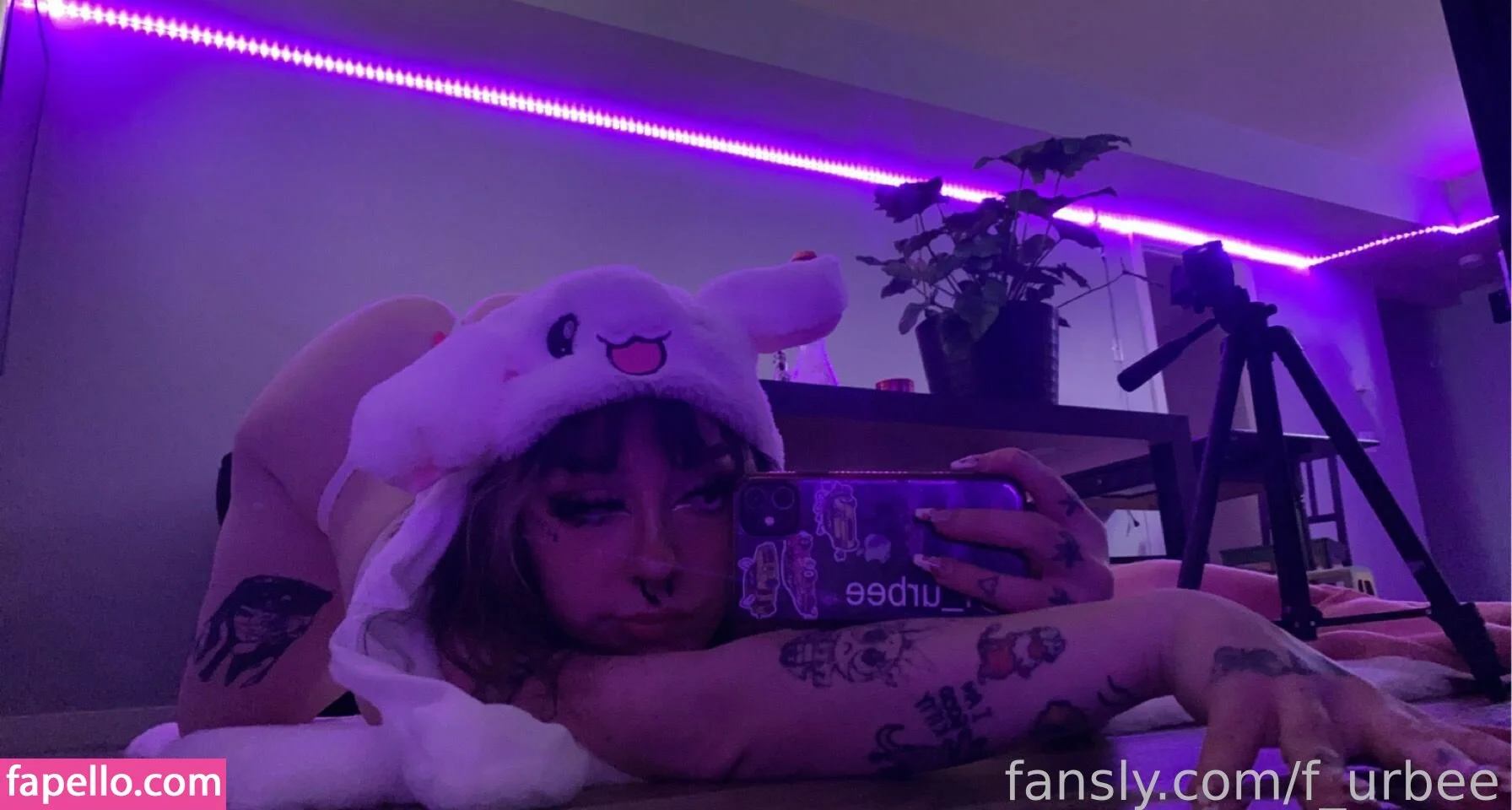 f_urbee / furbee._ / furbs0 Onlyfans Photo Gallery 