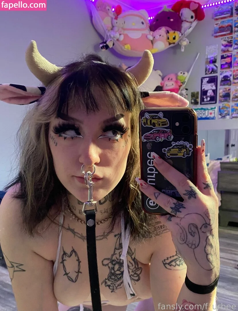 f_urbee / furbee._ / furbs0 Onlyfans Photo Gallery 