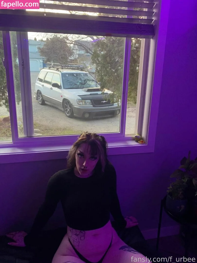 f_urbee / furbee._ / furbs0 Onlyfans Photo Gallery 