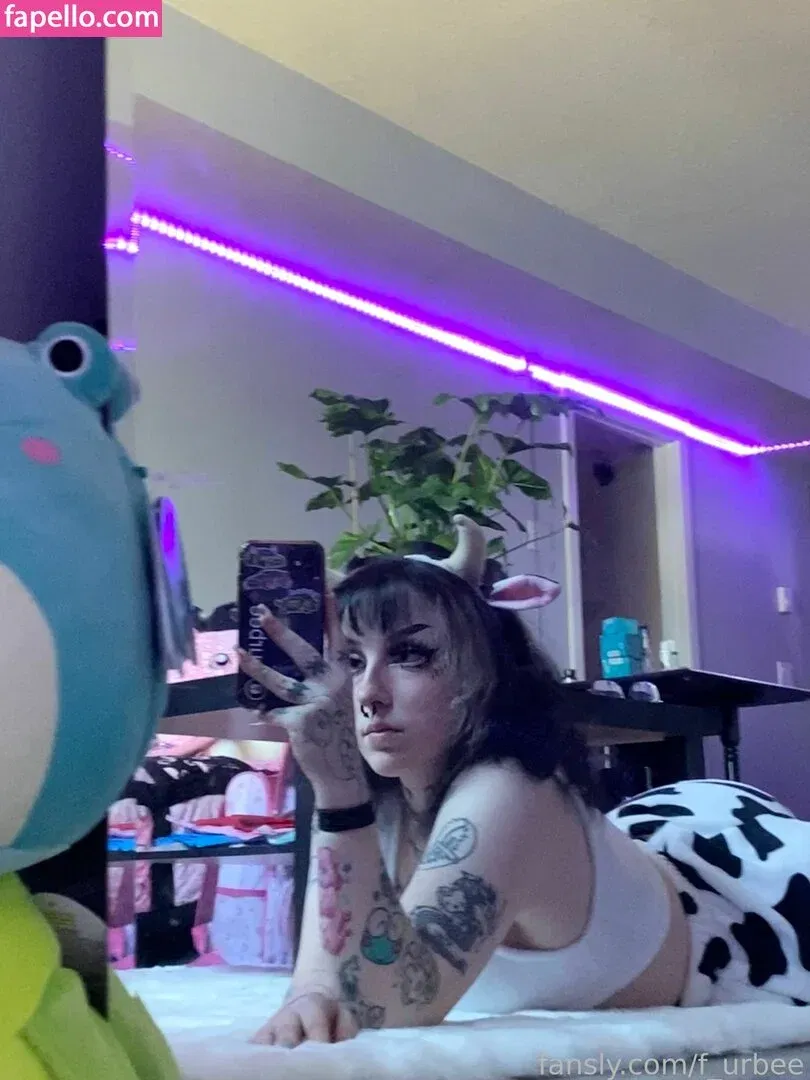 f_urbee / furbee._ / furbs0 Onlyfans Photo Gallery 